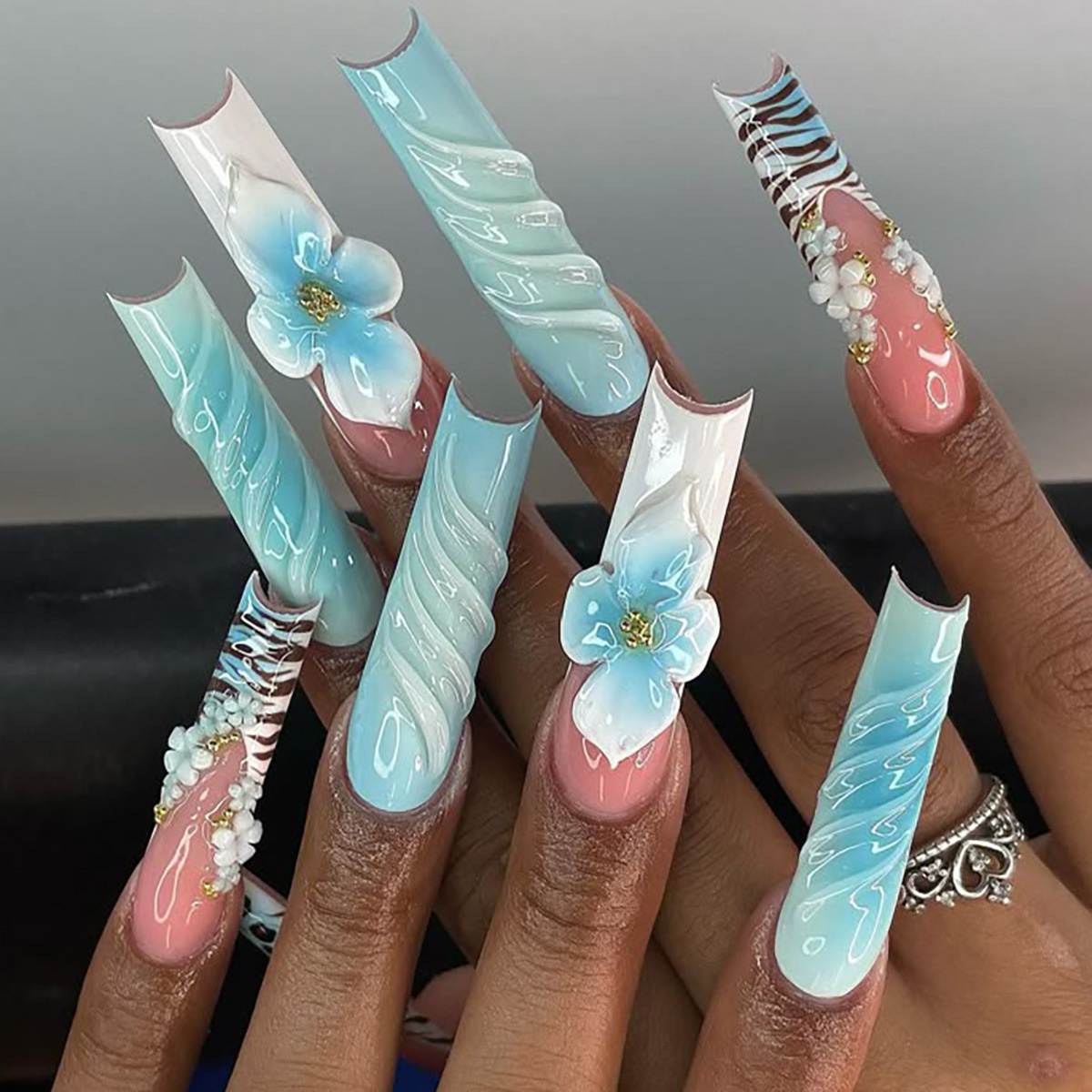 24Pcs Blue Gradient French Sty - огляд і ціна Nail Art Zebra